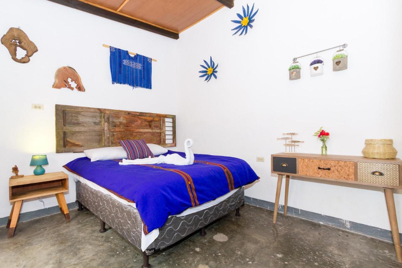 Casa Tamarindo Bed & Breakfast Antigua Екстериор снимка
